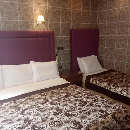 Ionian St&apts * Argostoli (Kefalonia)