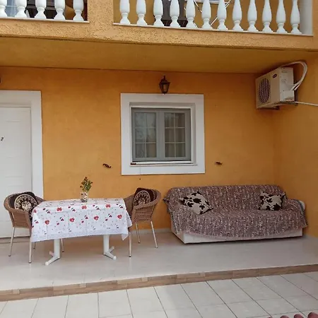 Ionian St&apts Bed & Breakfast